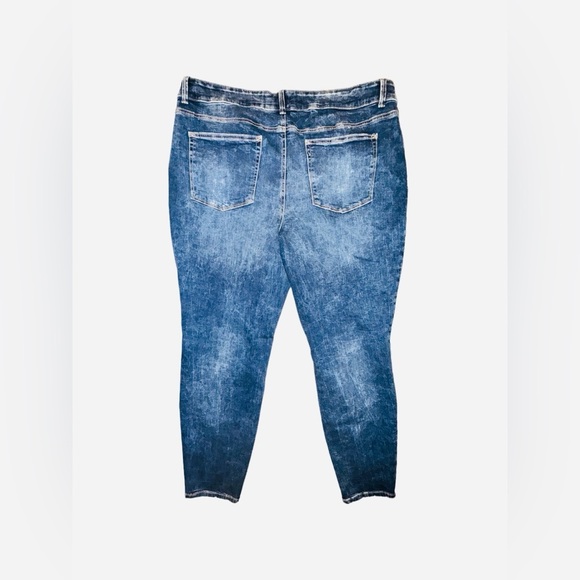 “Maurices” Size 22W Ripped Distressed Jeans - Picture 7 of 7